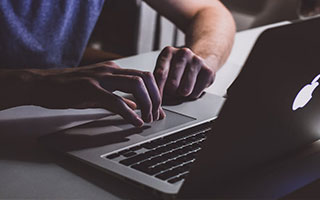 星空体育官方-摩斯主场取胜，士气高涨朝前迈进，摩斯全名