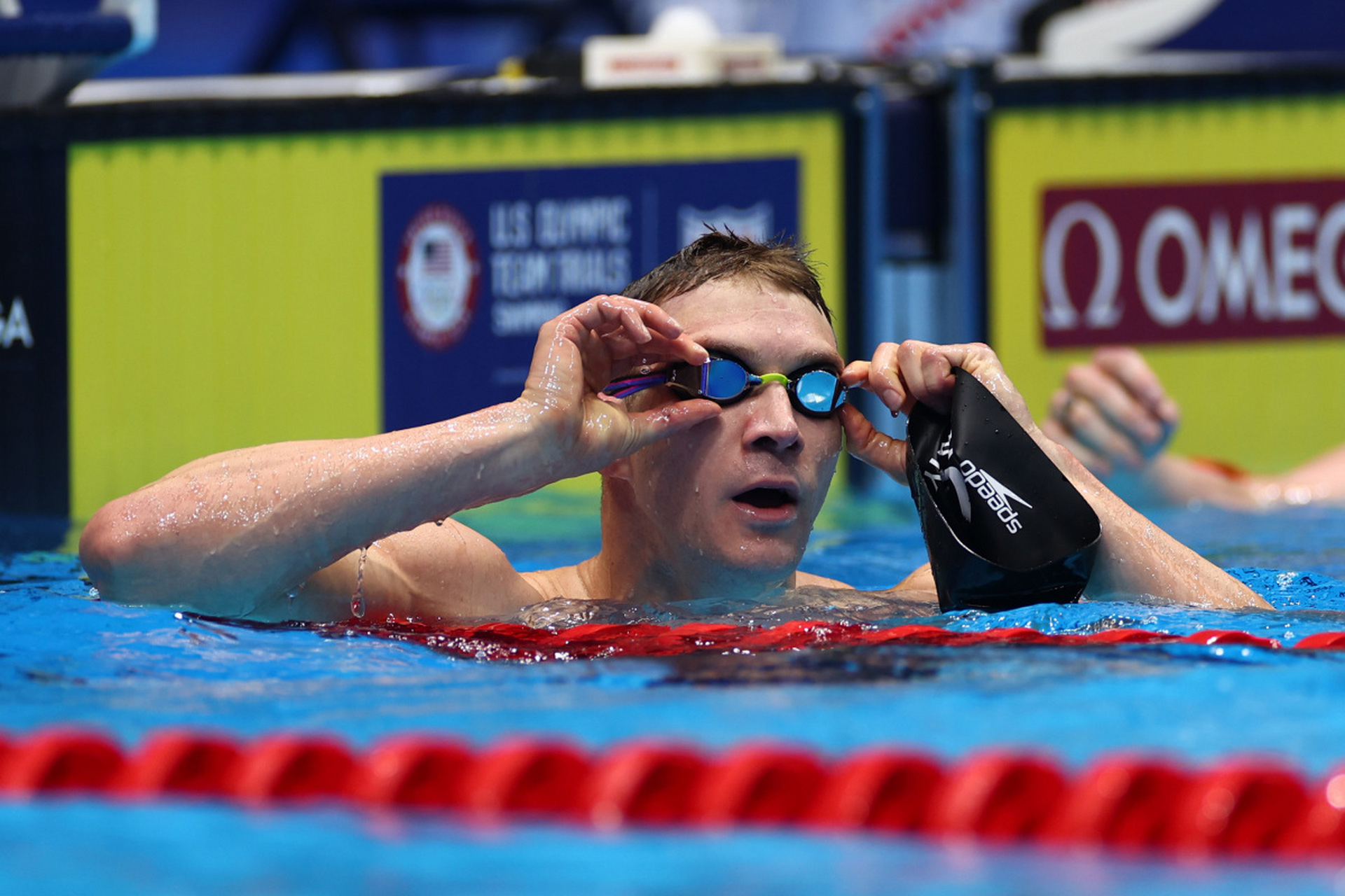 星空弈赛电脑版下载-关键时刻球员身手敏捷，赛场气氛瞬间紧张的简单介绍